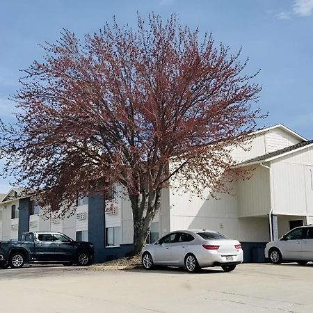 Super 8 Hotel Smithville Екстериор снимка