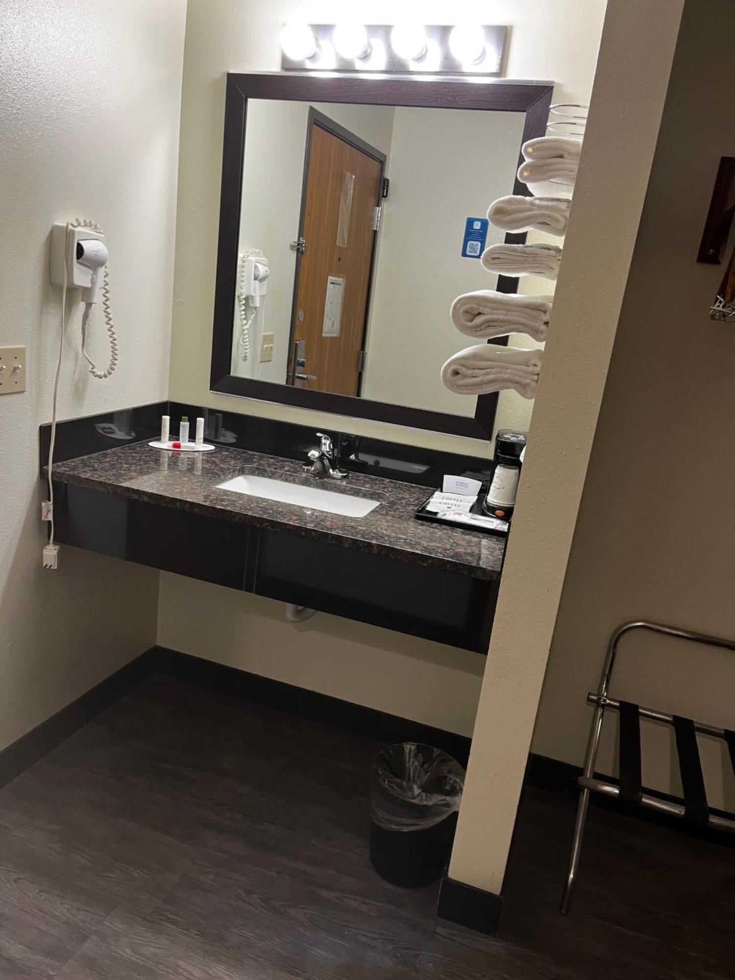Super 8 Hotel Smithville Екстериор снимка