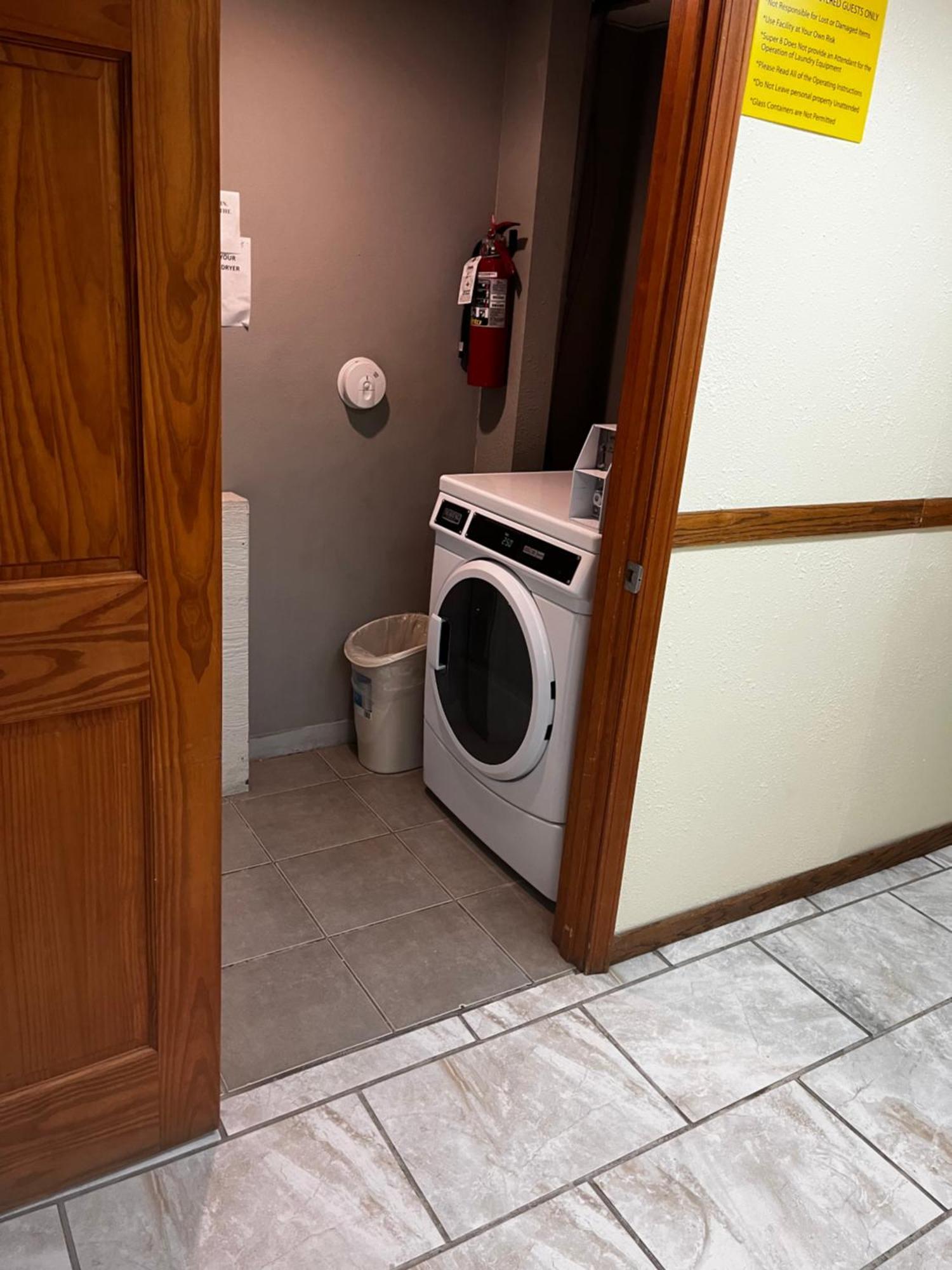 Super 8 Hotel Smithville Екстериор снимка